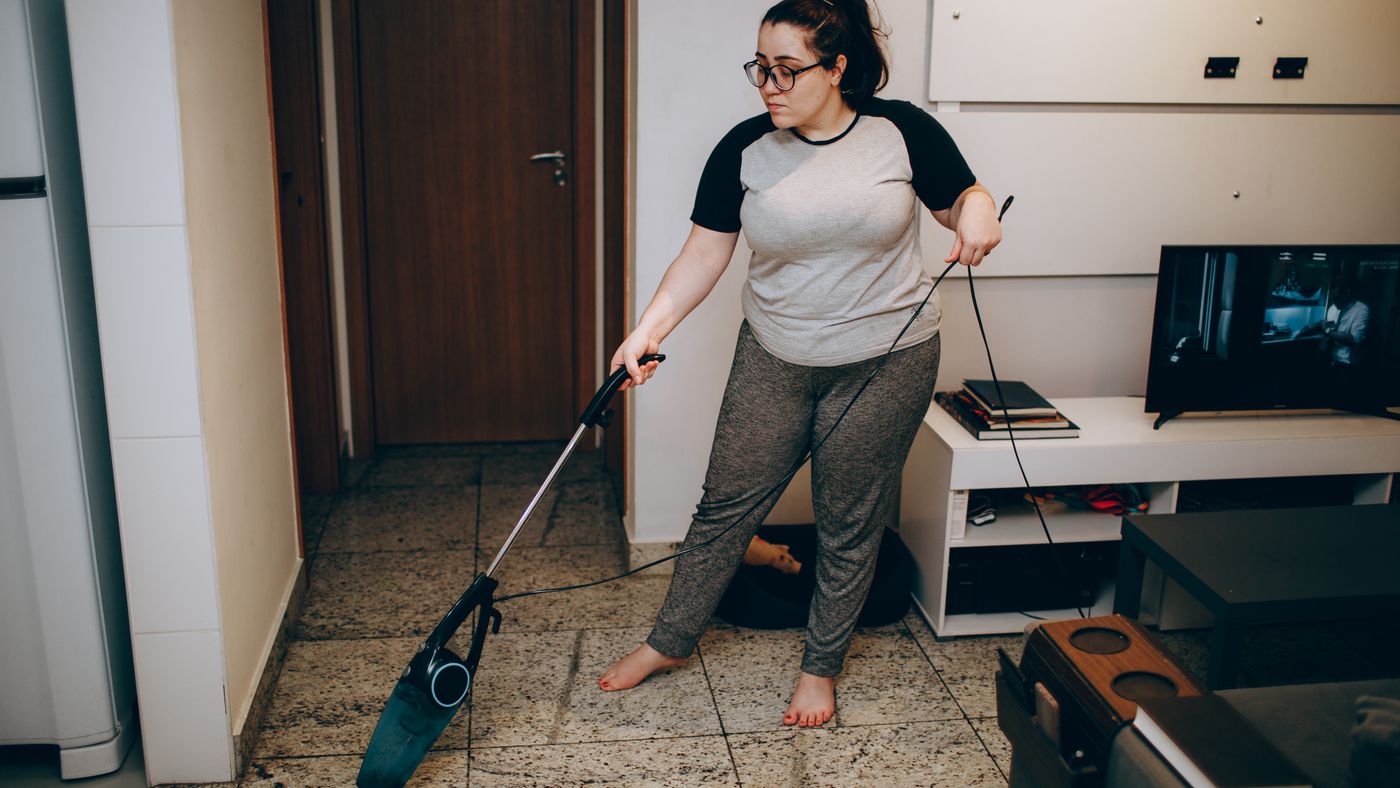Best Vacuum Under $100 to Cleaning Your House Easily featured image