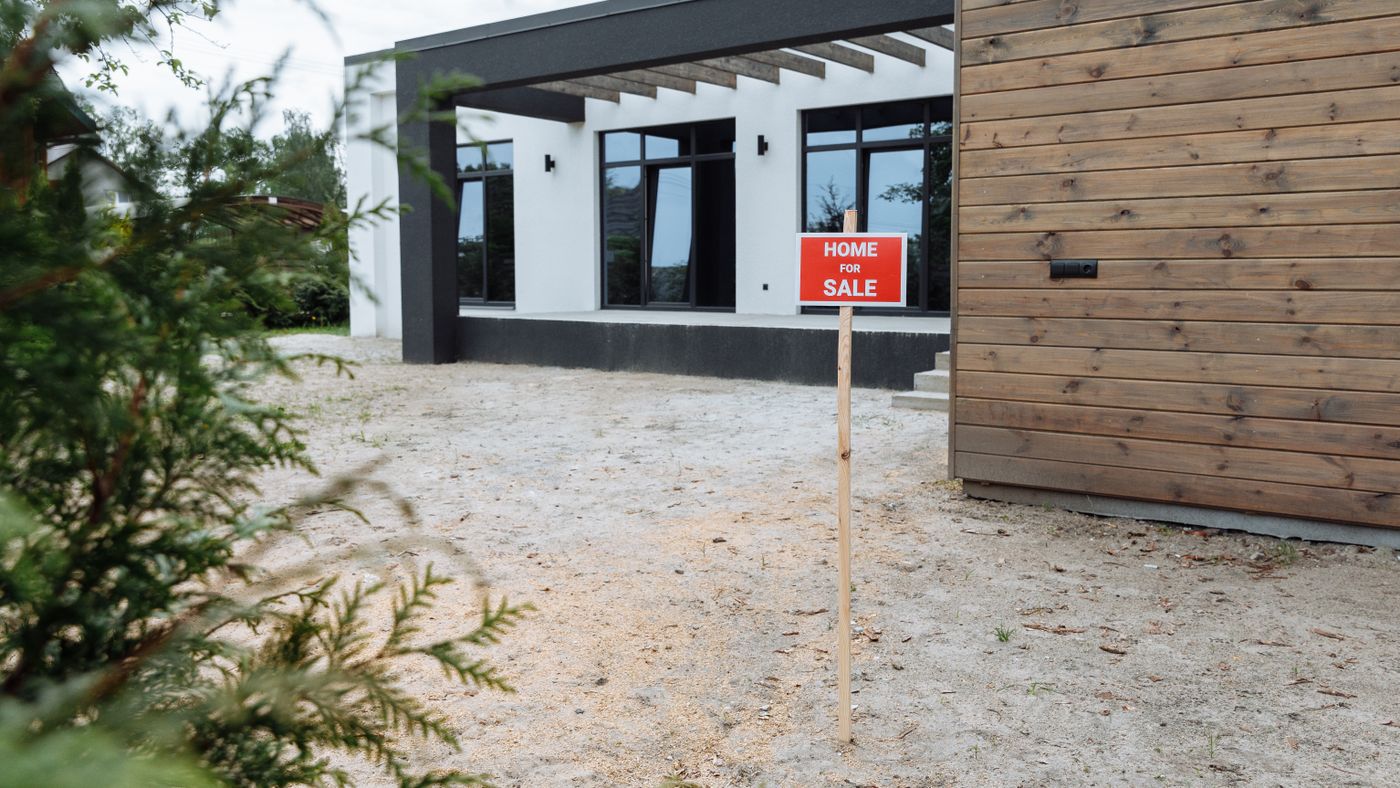 Experts’ Tips to Sell House Fast At The Best Price featured image