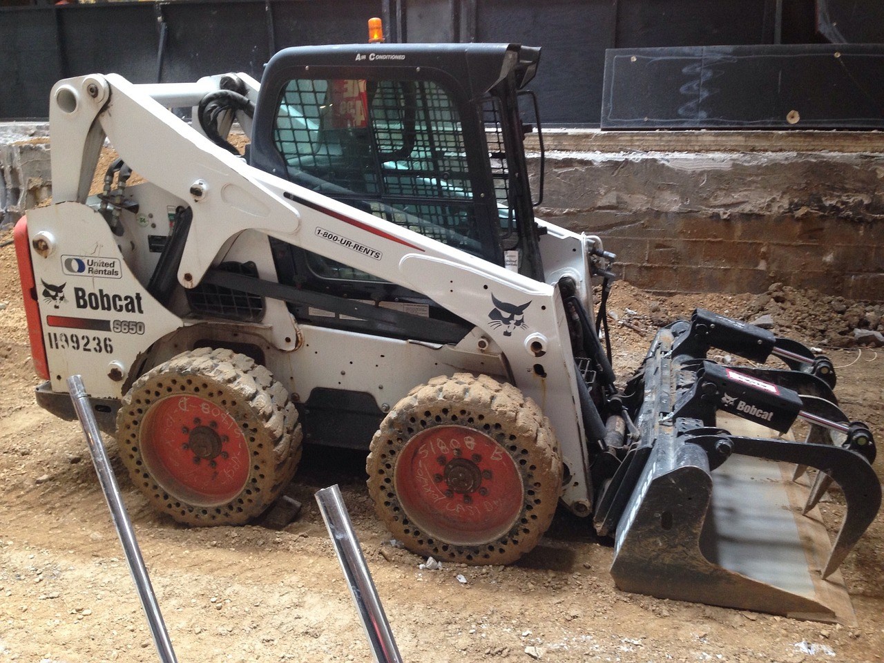 How To Use a Skid Steer for Landscaping 1