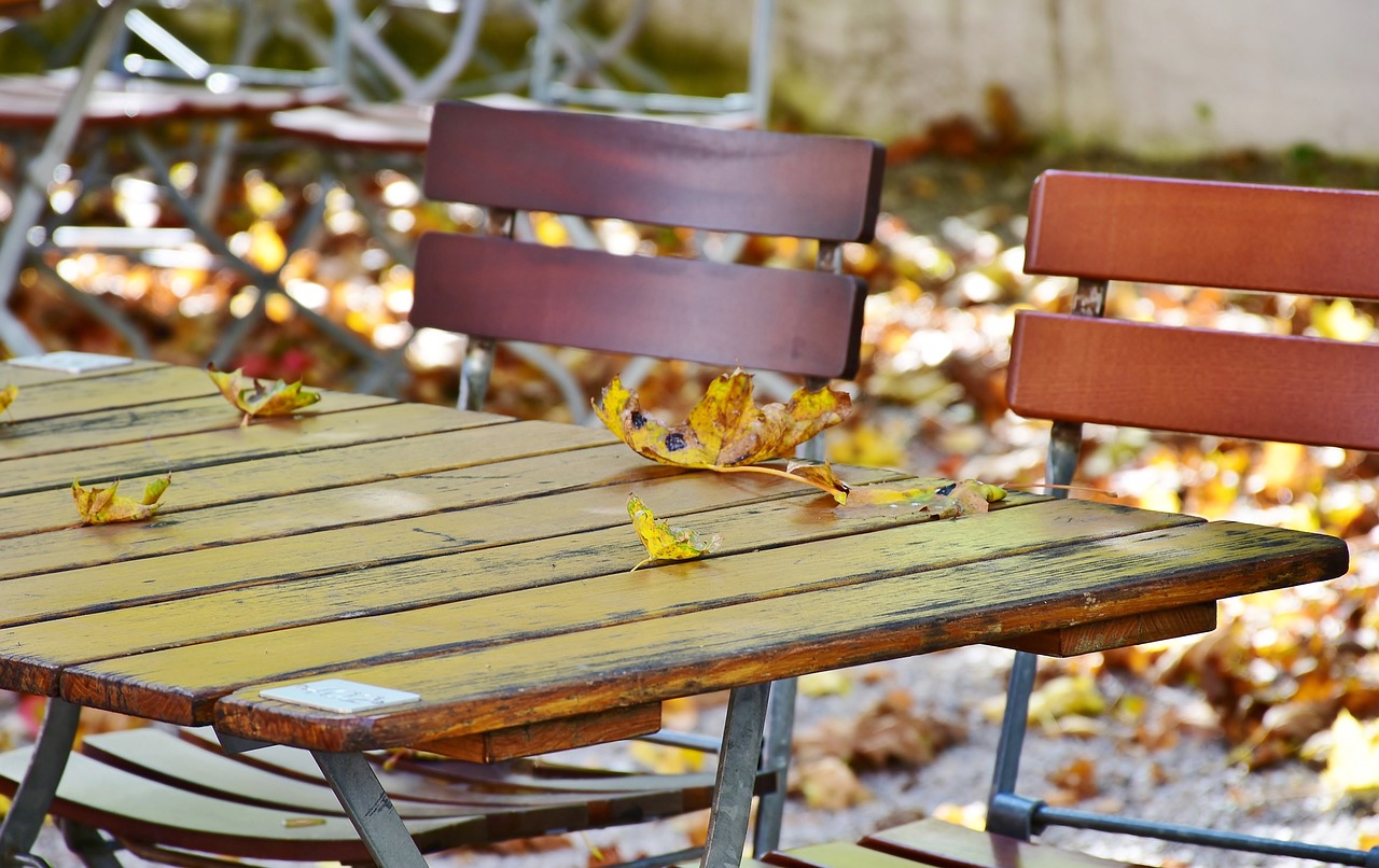 Finding the Right Outdoor Seating for Your Style 1
